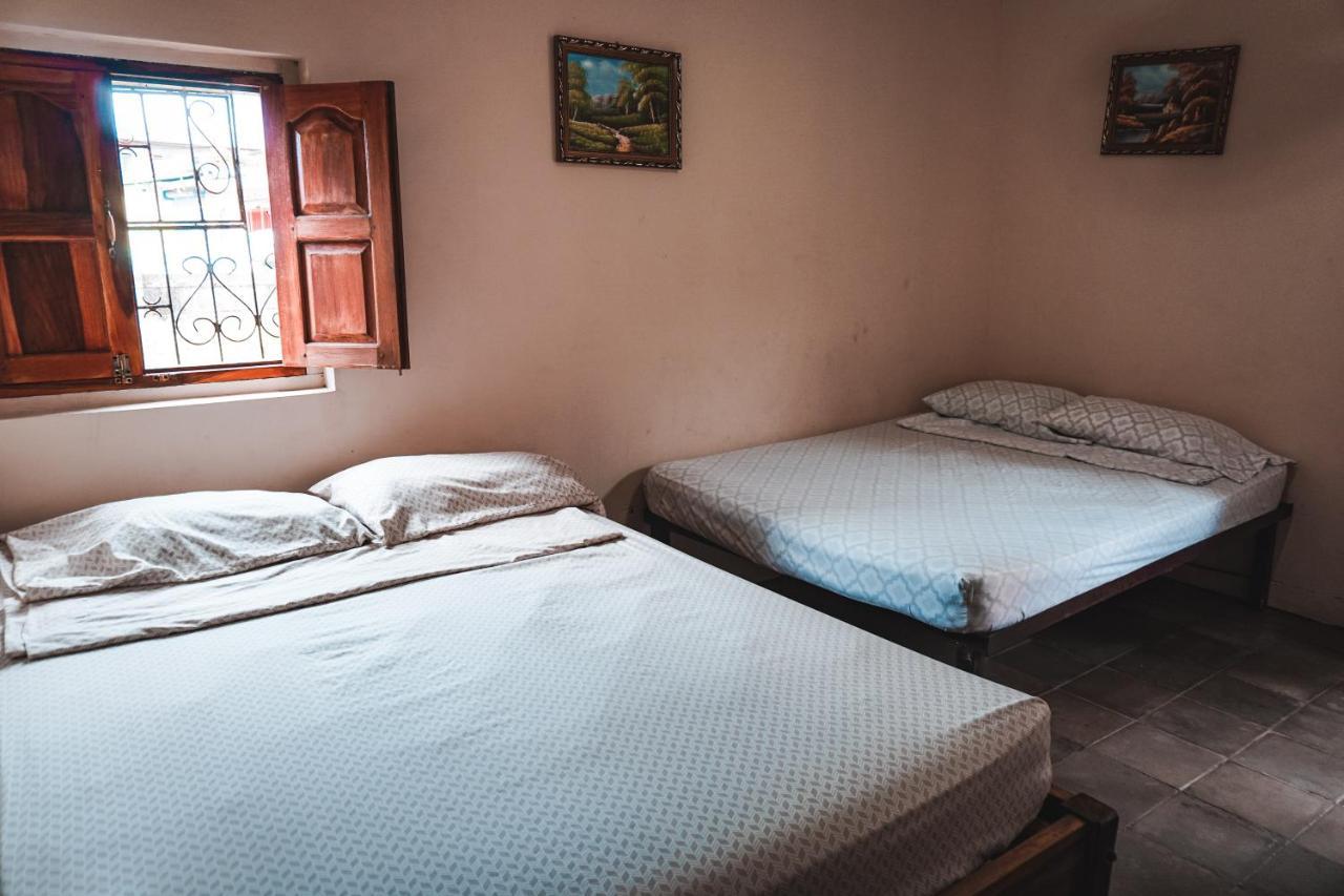 Hostal Los Chamos Сан Хуан дел Сур Екстериор снимка