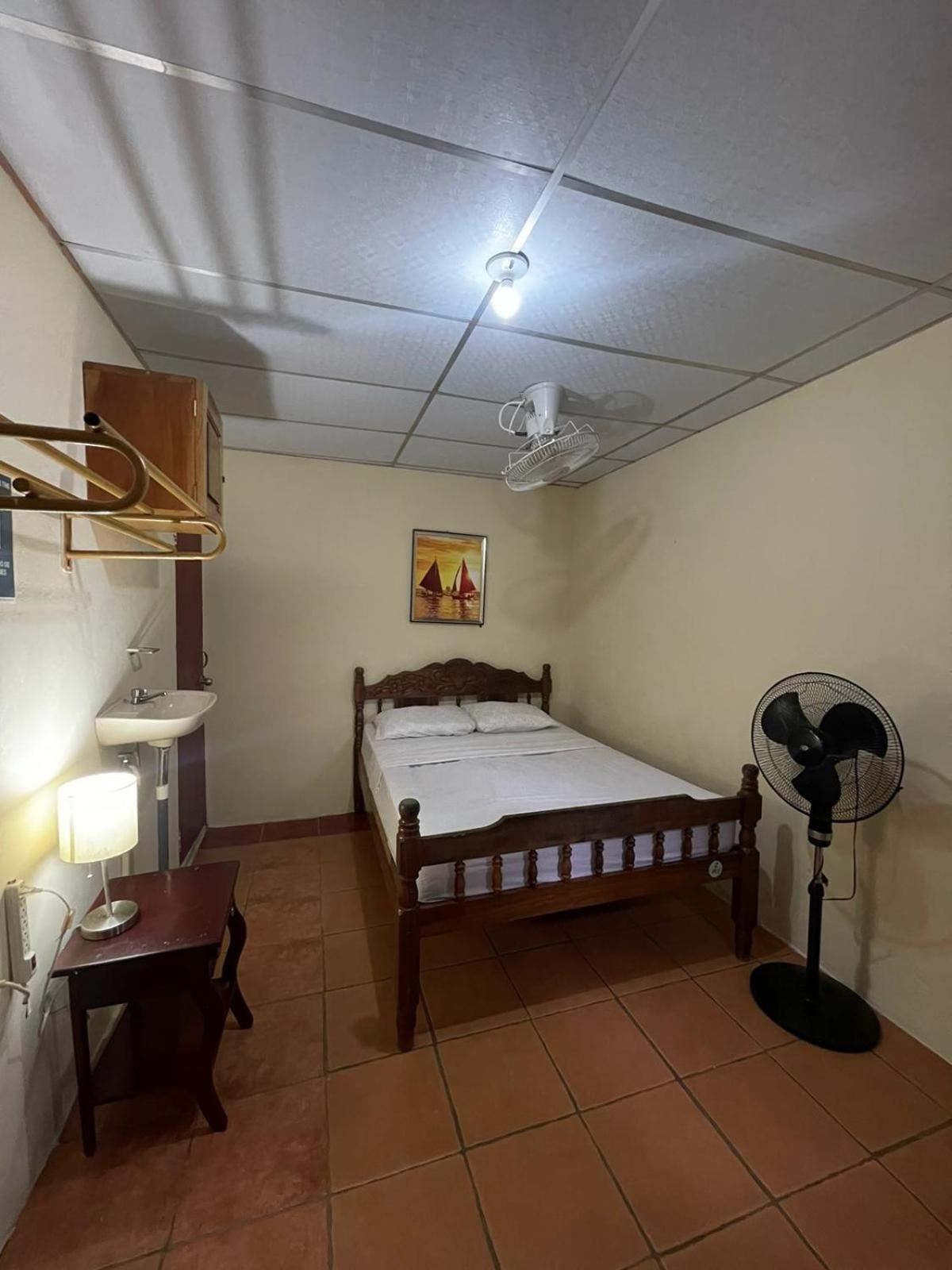 Hostal Los Chamos Сан Хуан дел Сур Екстериор снимка