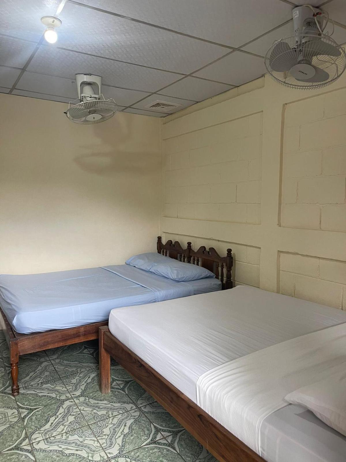 Hostal Los Chamos Сан Хуан дел Сур Екстериор снимка