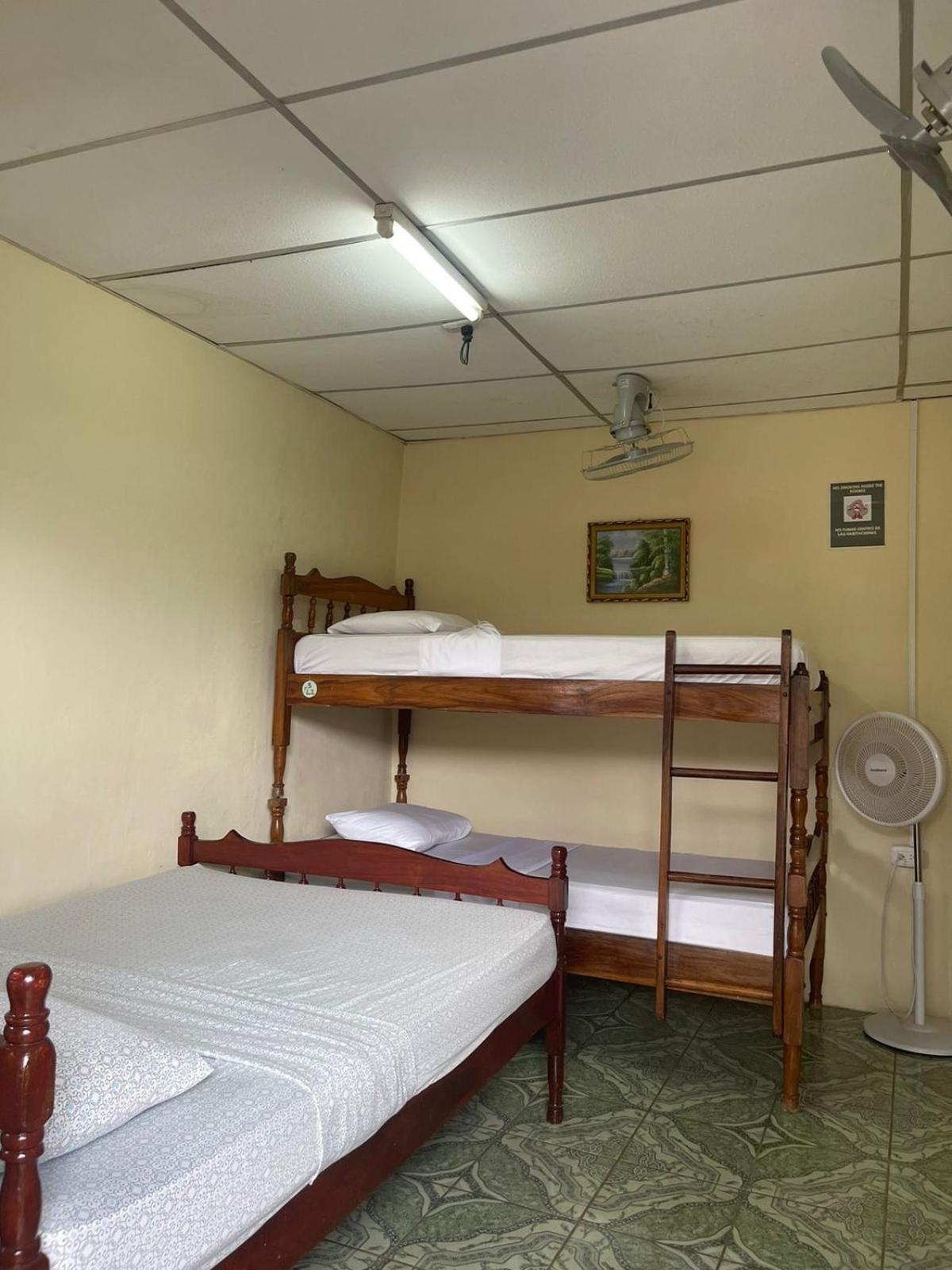 Hostal Los Chamos Сан Хуан дел Сур Екстериор снимка