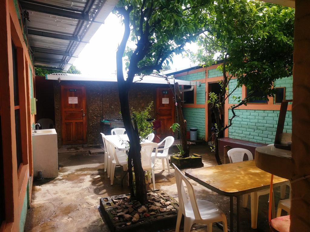 Hostal Los Chamos Сан Хуан дел Сур Екстериор снимка