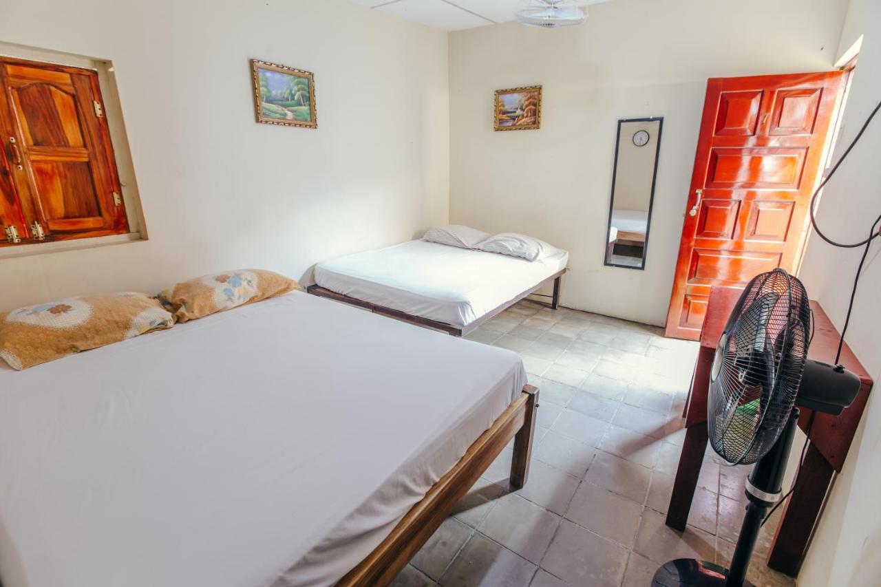 Hostal Los Chamos Сан Хуан дел Сур Екстериор снимка